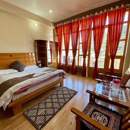 Hotel Mansarovar Inn Munsyari Bagian luar foto