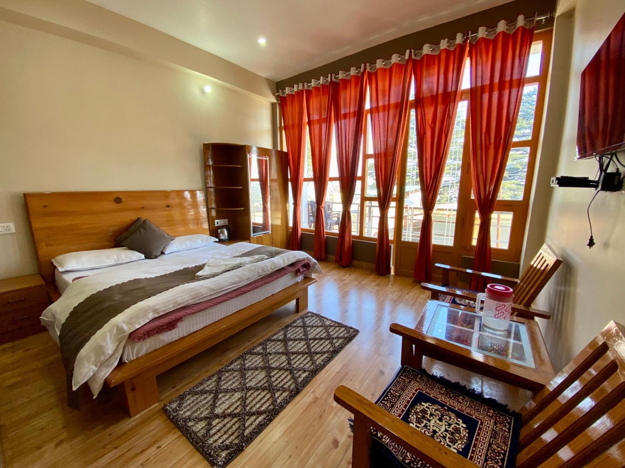 Hotel Mansarovar Inn Munsyari Bagian luar foto